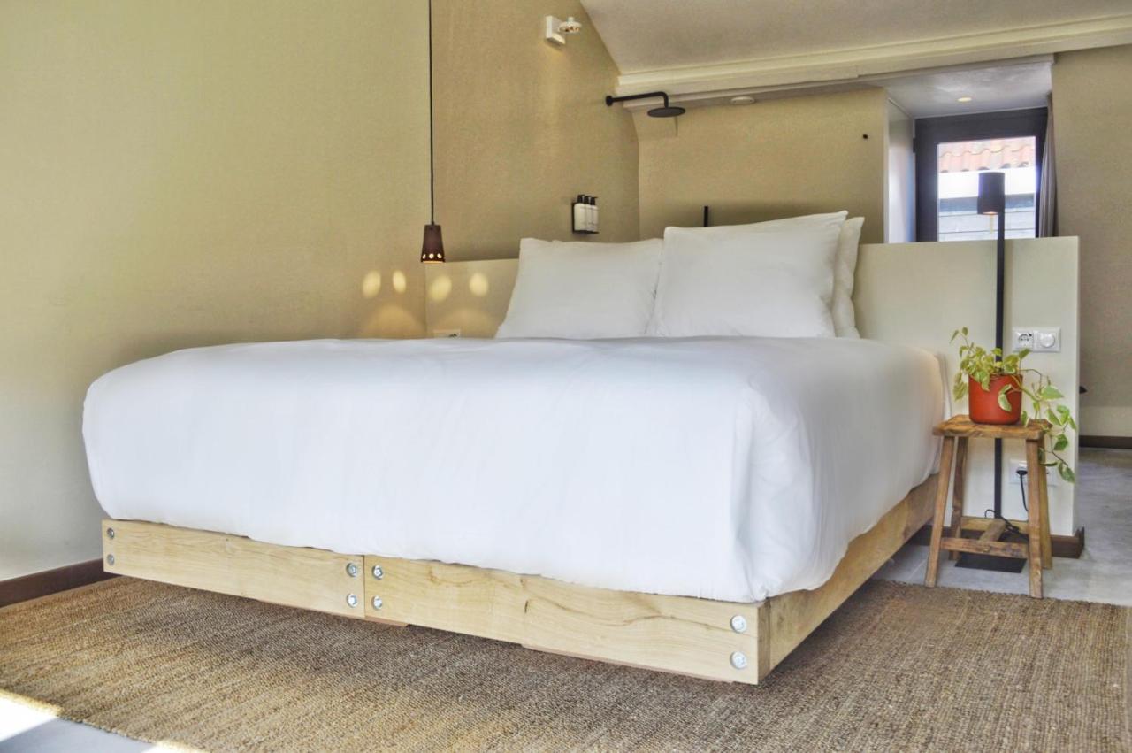 Van Heeckeren Apartments & Suites Nes Nes  Extérieur photo