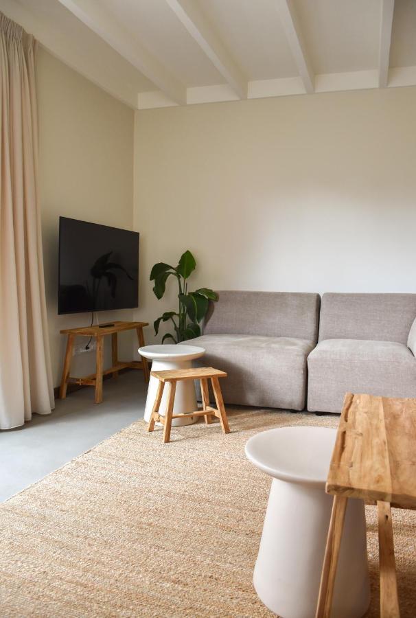 Van Heeckeren Apartments & Suites Nes Nes  Extérieur photo